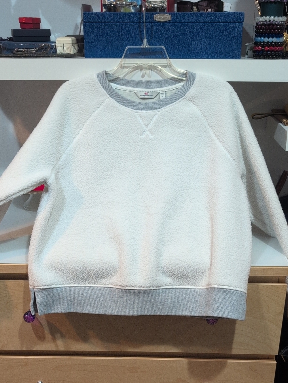 Vineyard Vines White Sherpa Crew with Gray Trim. Size M